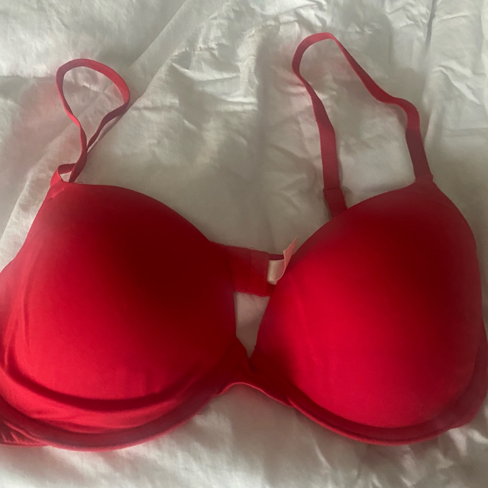 Victoria’s Secret PINK bra